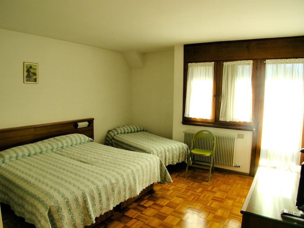 Hotel Europa Cembra Cembra Lisignago Room photo