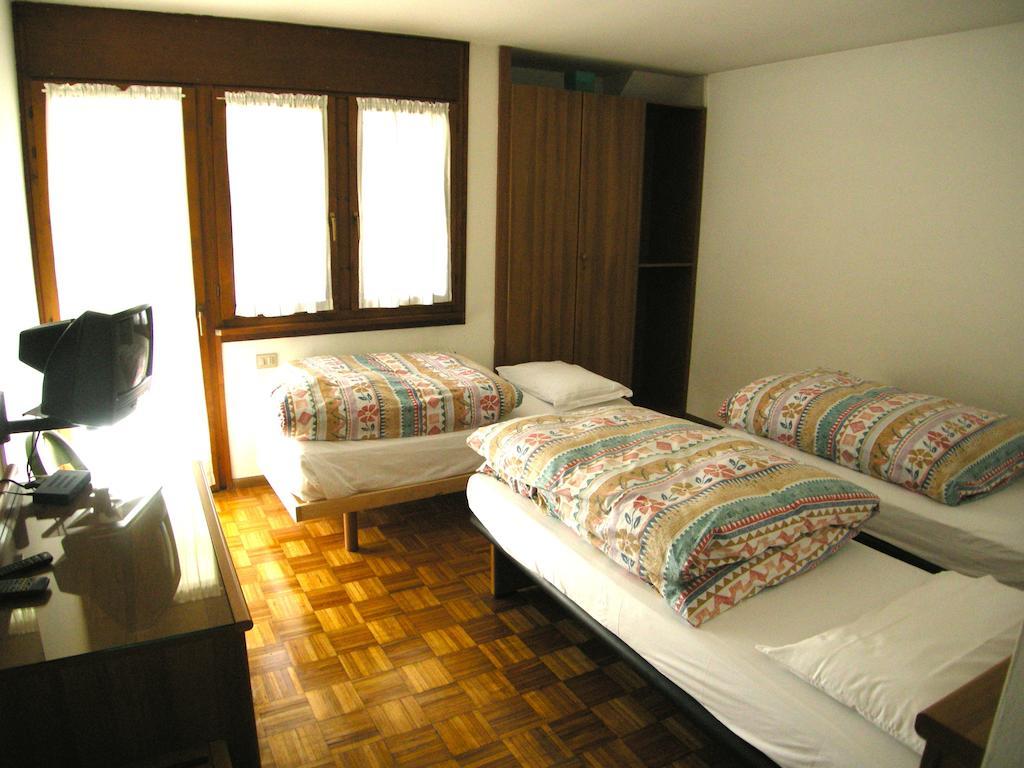 Hotel Europa Cembra Cembra Lisignago Room photo